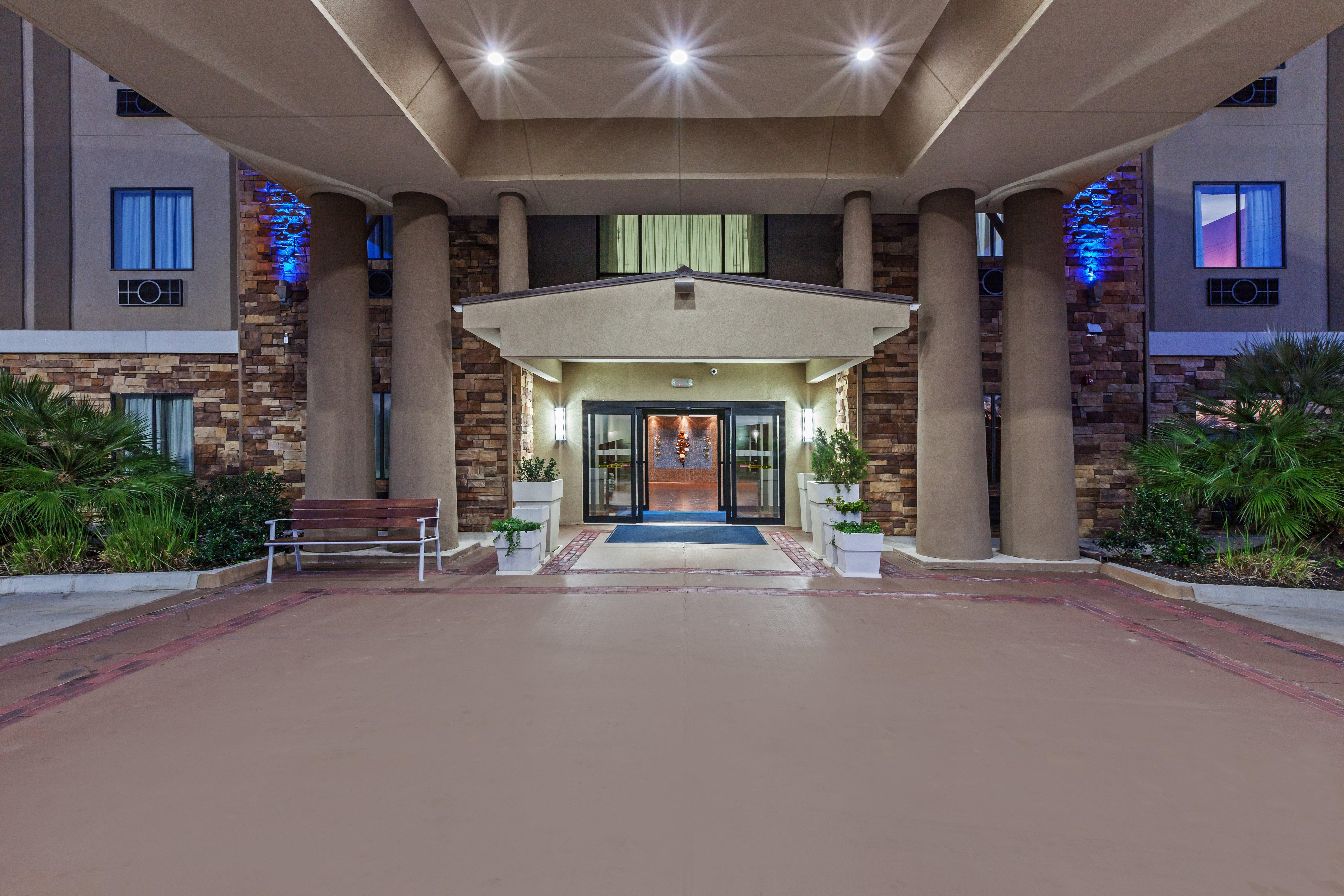 Holiday Inn Express & Suites Cleveland By Ihg Exteriör bild