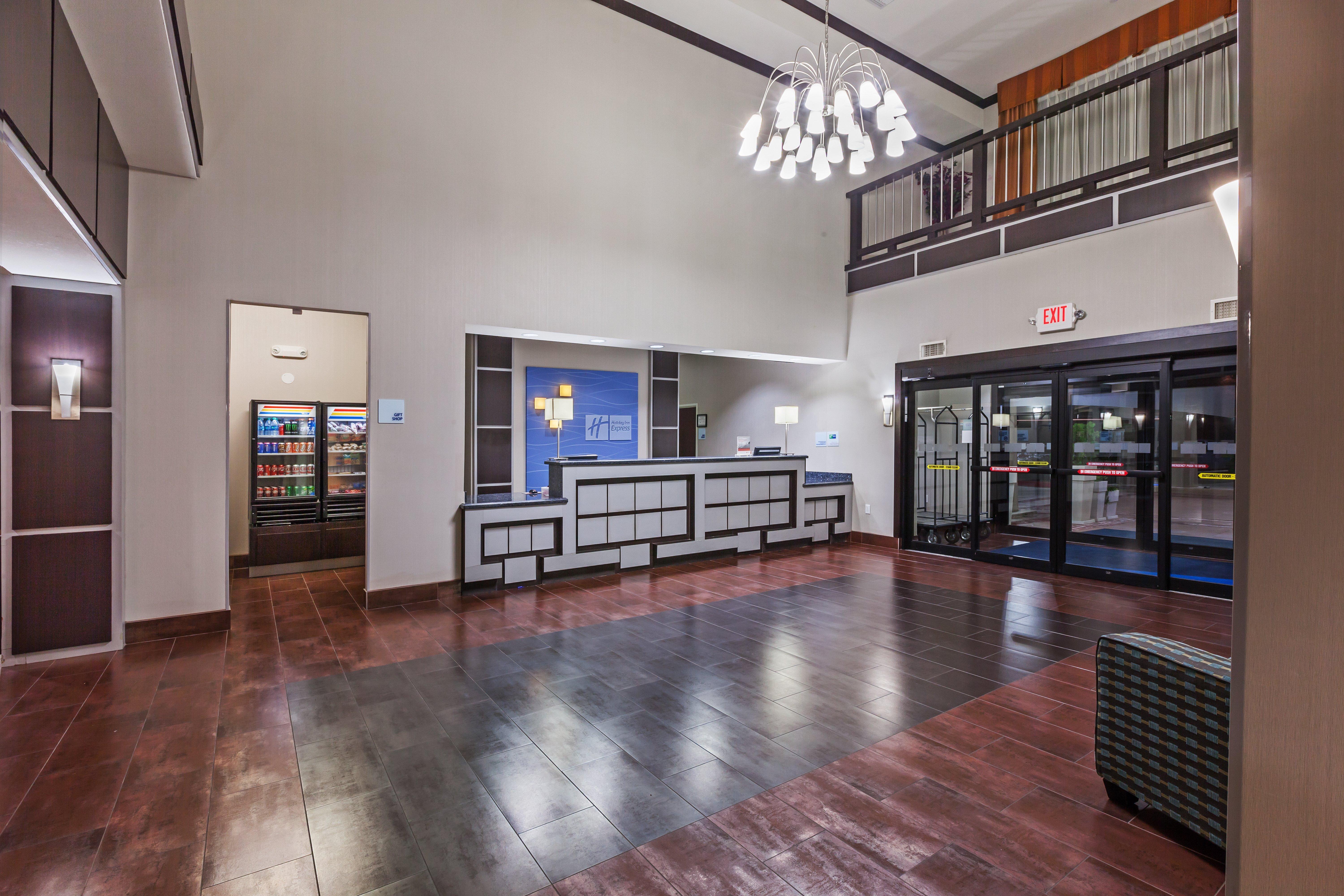 Holiday Inn Express & Suites Cleveland By Ihg Exteriör bild