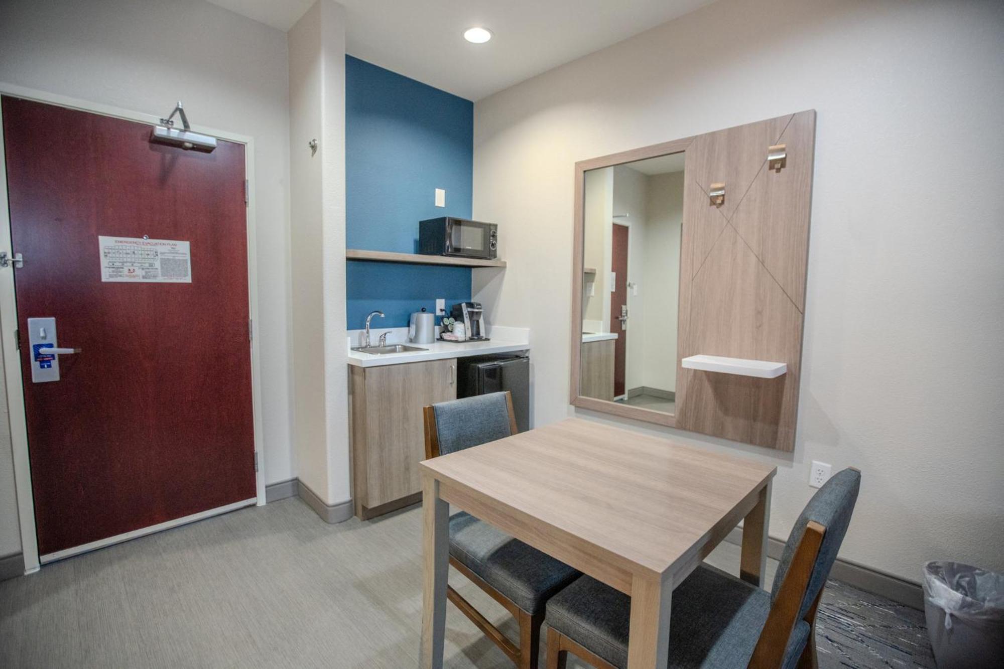 Holiday Inn Express & Suites Cleveland By Ihg Exteriör bild