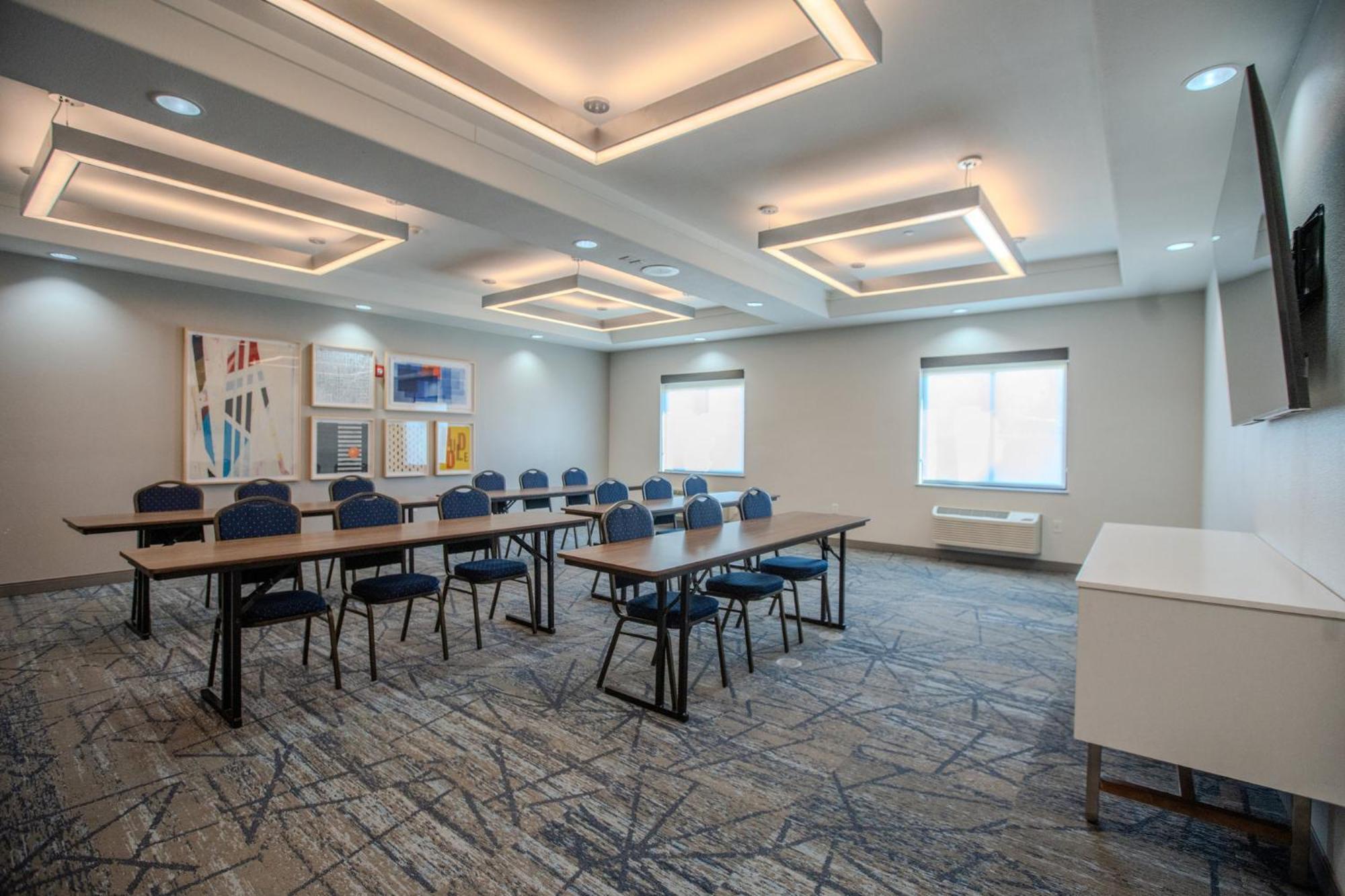 Holiday Inn Express & Suites Cleveland By Ihg Exteriör bild