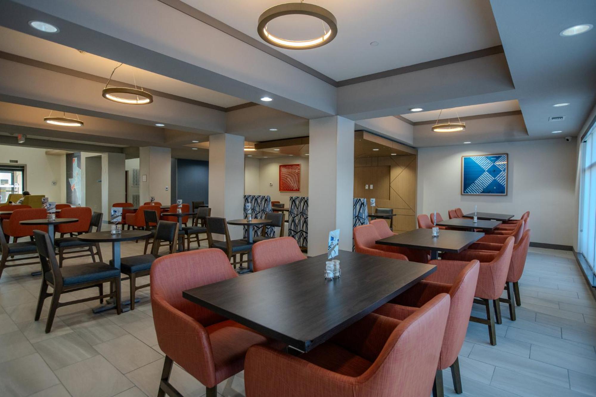 Holiday Inn Express & Suites Cleveland By Ihg Exteriör bild
