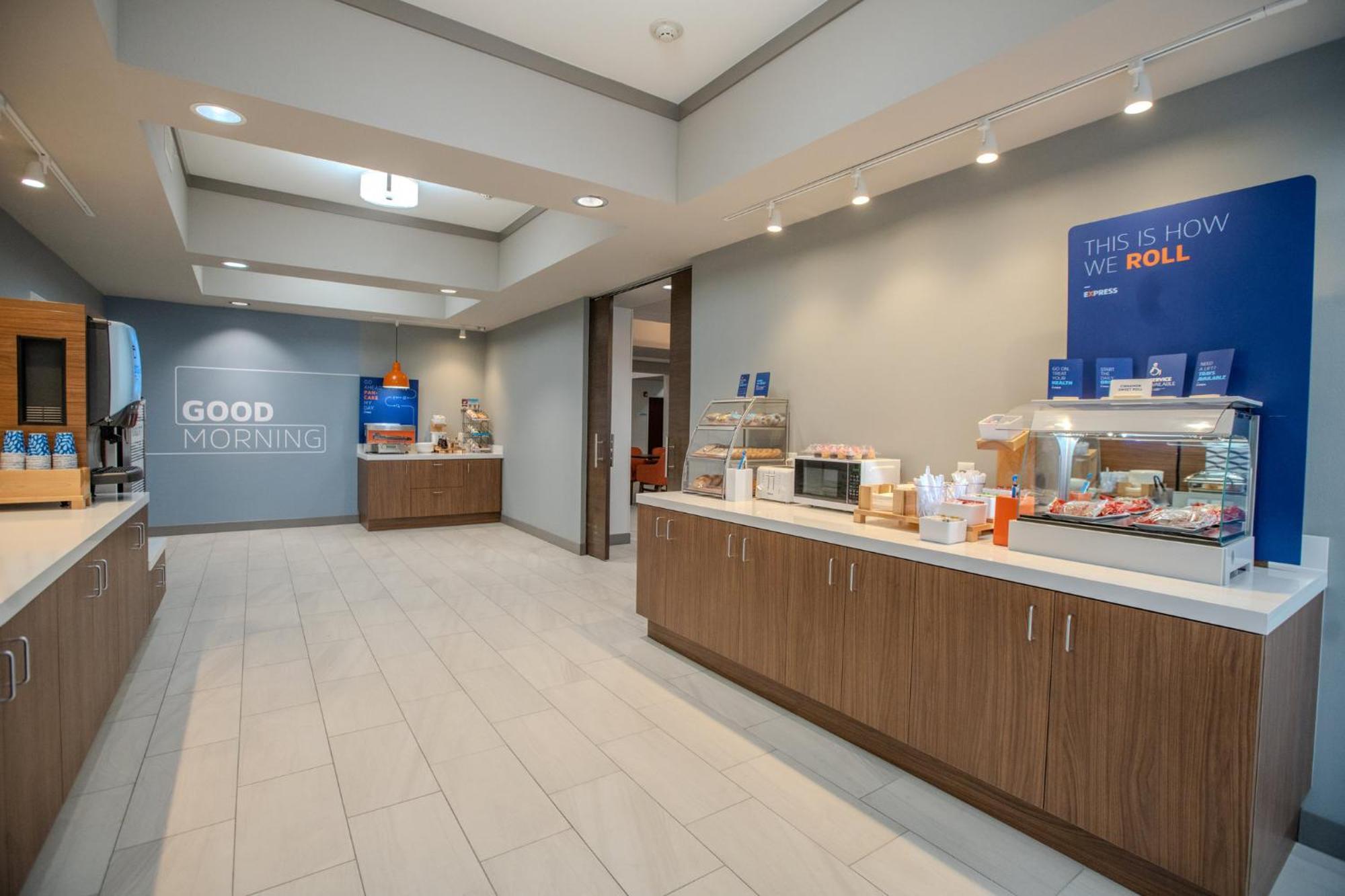 Holiday Inn Express & Suites Cleveland By Ihg Exteriör bild