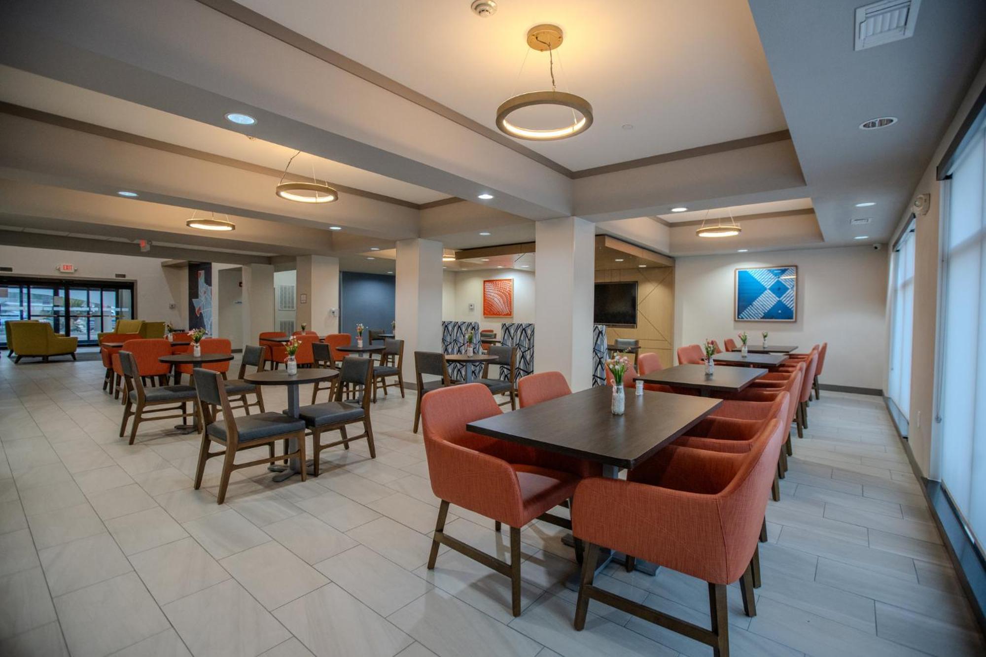 Holiday Inn Express & Suites Cleveland By Ihg Exteriör bild