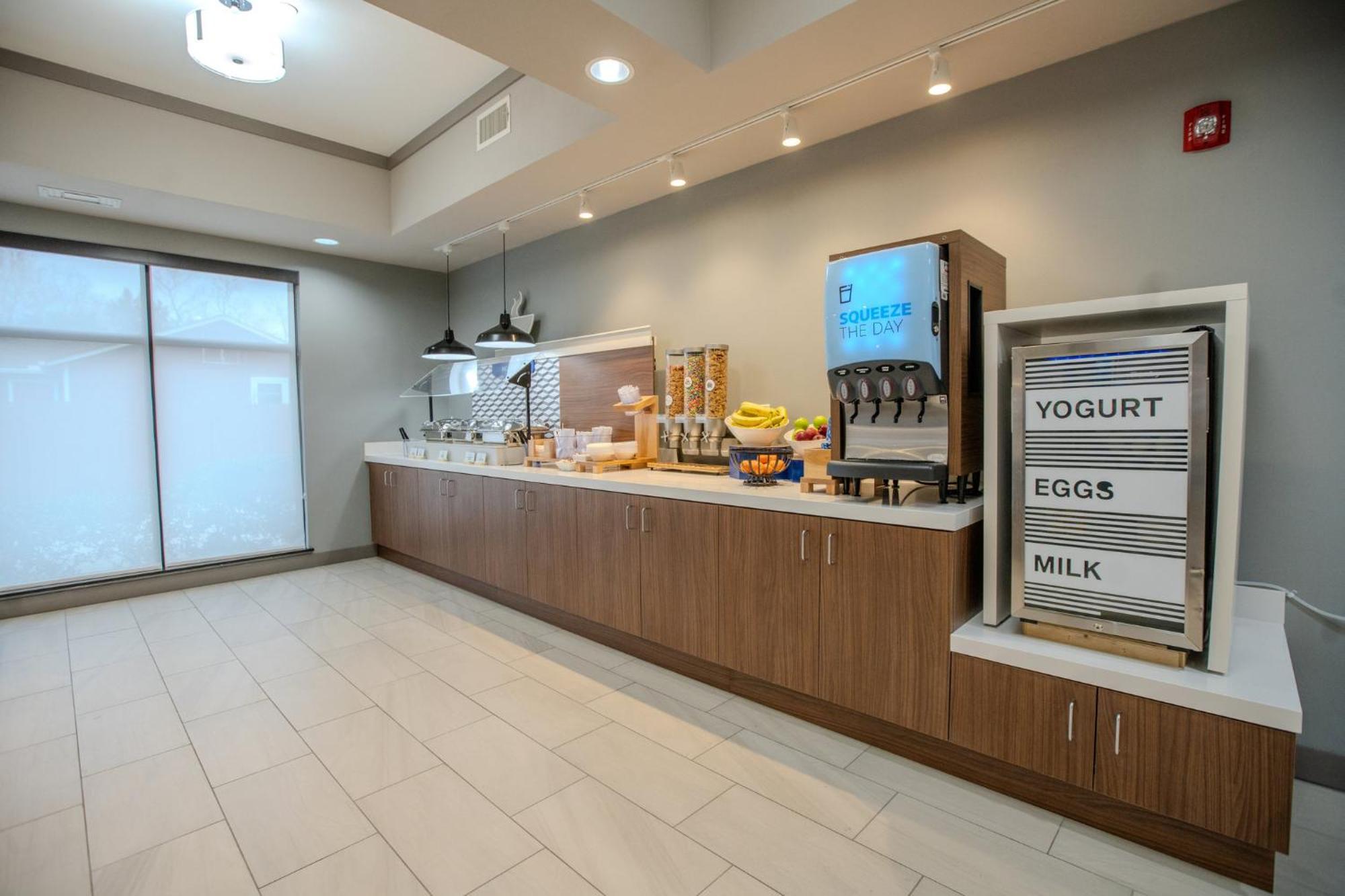 Holiday Inn Express & Suites Cleveland By Ihg Exteriör bild