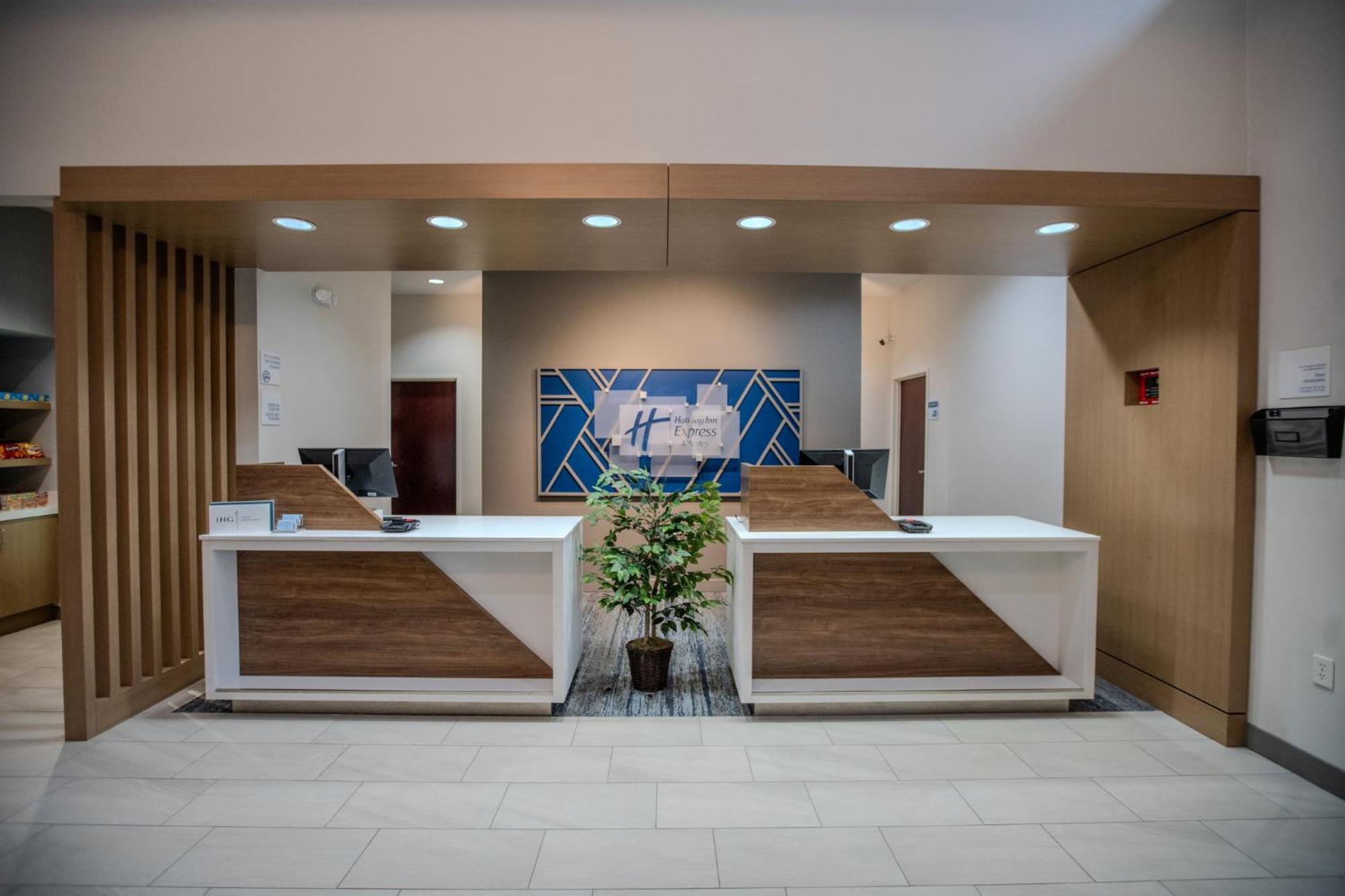 Holiday Inn Express & Suites Cleveland By Ihg Exteriör bild